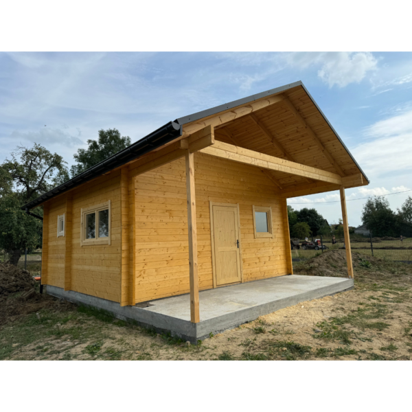DREWNIANY DOMEK LETNISKOWY "PEONIA" Z ANTRESOLĄ